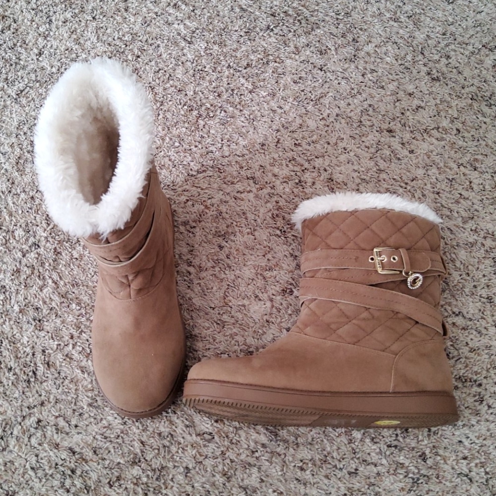 Guess boots